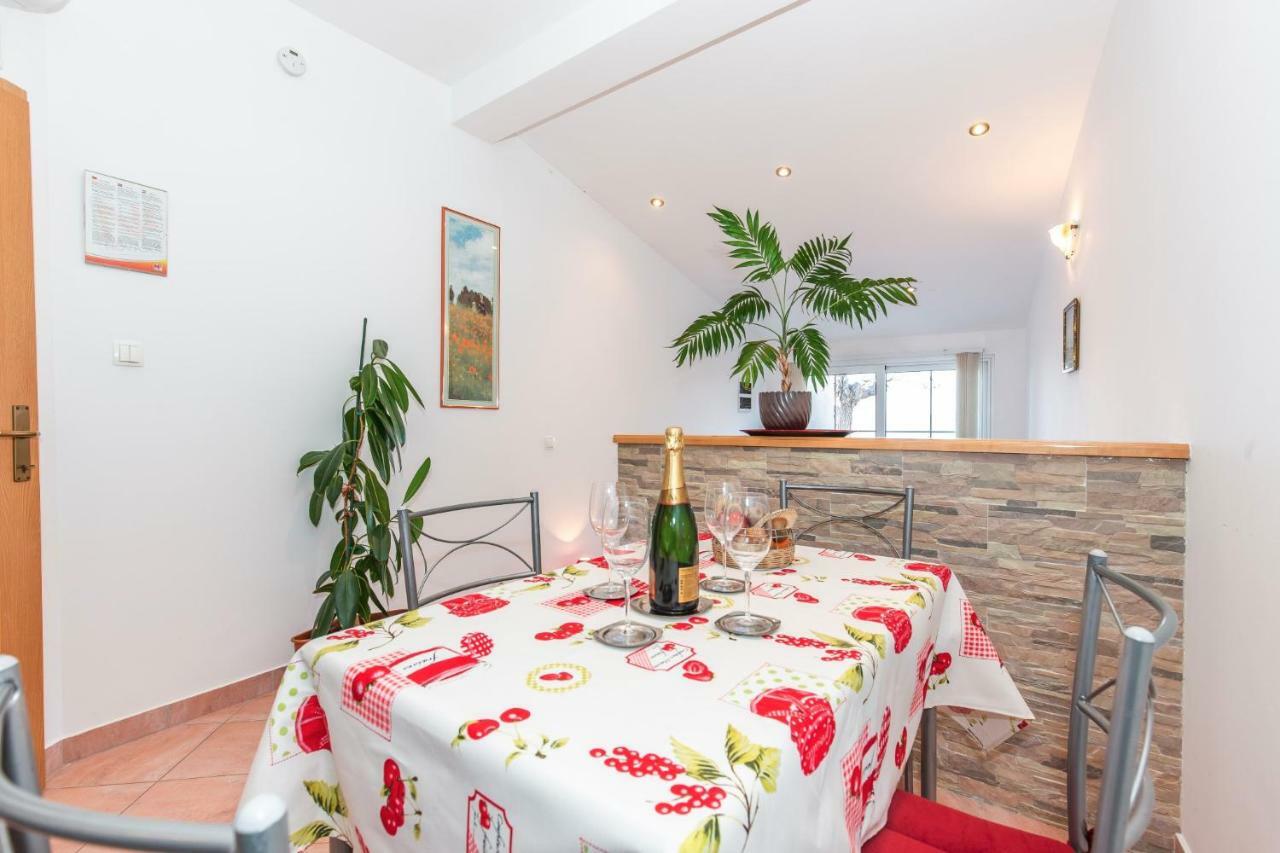 Apartment Jasna With Breathtaking Sea View, Terrace And Free Parking Hreljin Kültér fotó